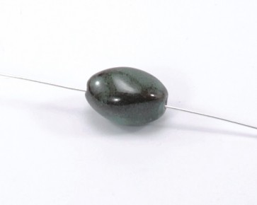 Keramik-Perlen, oval gedreht, grün / schwarz, 20x12mm, 5 Stk.