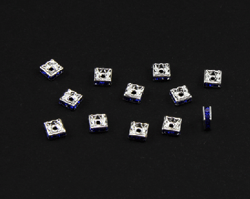 Strassperlen eckig, 6x6 mm, versilbert, blauer Strass, 10 Stk.