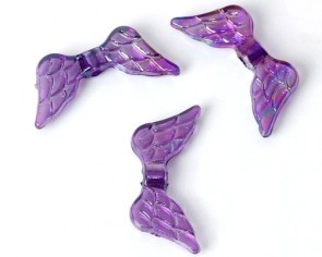 Engelsflügel Perlen, Acrylperlen Flügel, 9 x 20 mm, violett AB transparent, 50 Flügelperlen
