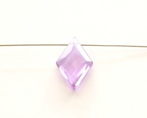 Kristallglas Anhänger Karo facettiert, lila, 32 x 20 mm